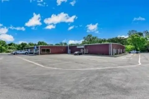 Retail Space on Texoma Parkway