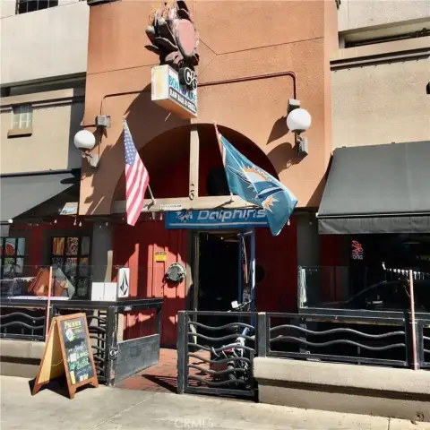 Huntington Beach Bar & Grill