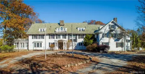 Historic Estate with Inn Potential