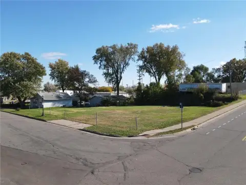 Saint Paul Corner Industrial Lot