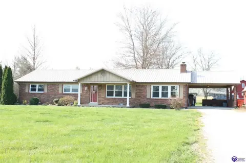 Elizabethtown Farm with Two Shops