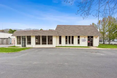 Wainscott Warehouse and Showroom Space