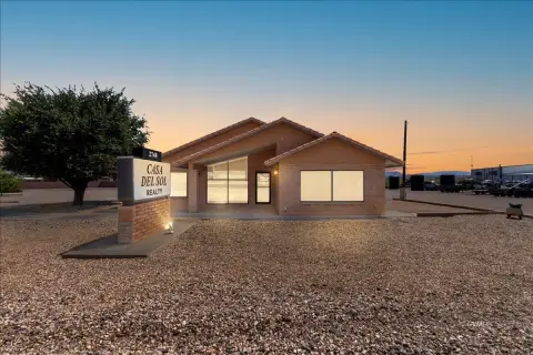 Versatile Commercial Office Building