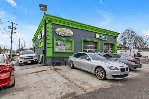 Uniondale Renovated Three-Bay Shop