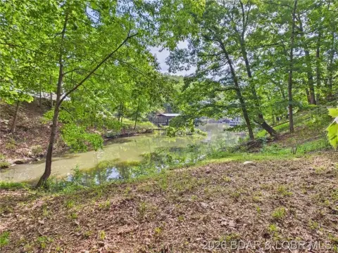 Lakefront Dockable Land Parcel