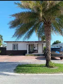 Triplex with Fenced Yard Parking