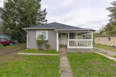 Updated Duplex Near Linfield University