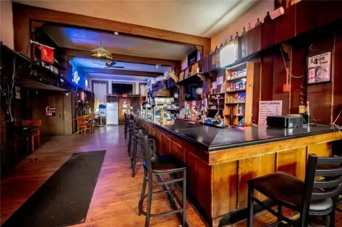 Turnkey Bar/Restaurant in Historic Lebanon