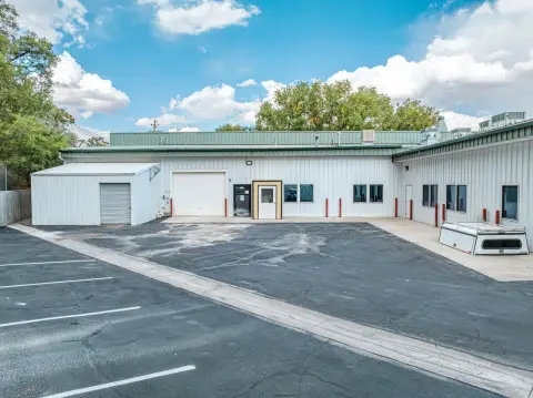Office and Warehouse Flex Space