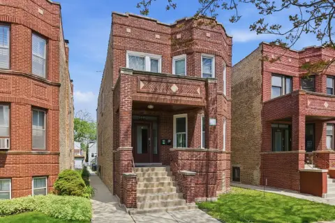 Chicago Multifamily Property For Sale