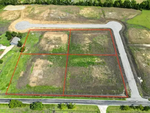 Acreage in Growing Van Alstyne