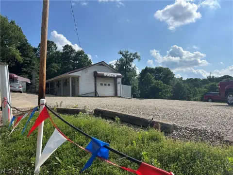 Flex Space with Workshop Building