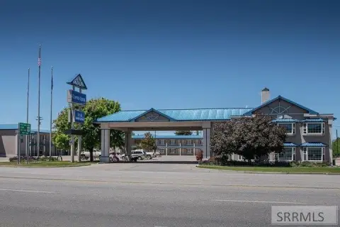 Clover Creek Inn Hospitality Property