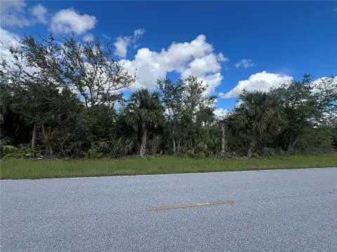 Buildable Lot in Port Charlotte