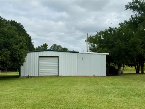 Land with Insulated Shop