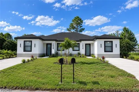 Duplex With Private Dens