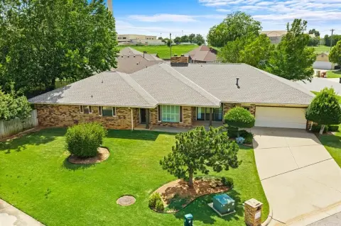 3BR 2BA Half Duplex Home