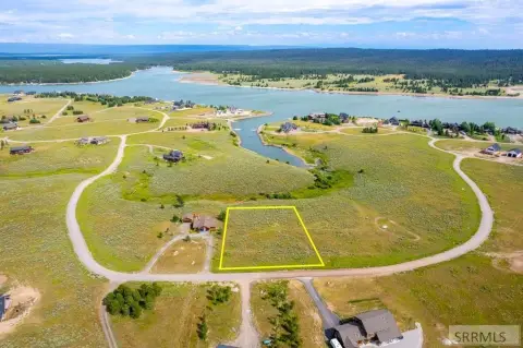 Waterfront Recreation Lot