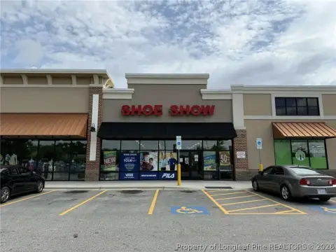 Retail Suite in Shopping Center