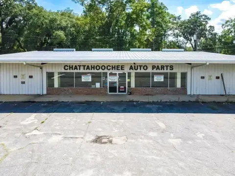 Clear-Span Auto Shop with Storage