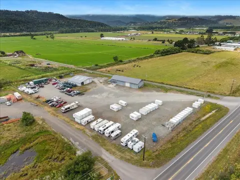 Flex Industrial Property with Warehouses