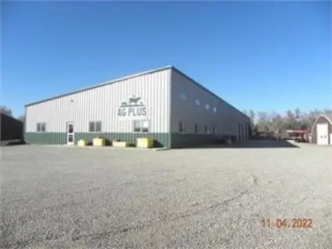 Nearly New Warehouse with Cold Storage