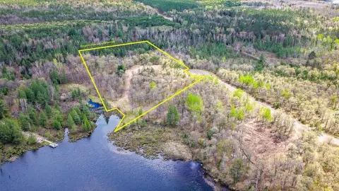 Waterfront Land on Cul-de-Sac