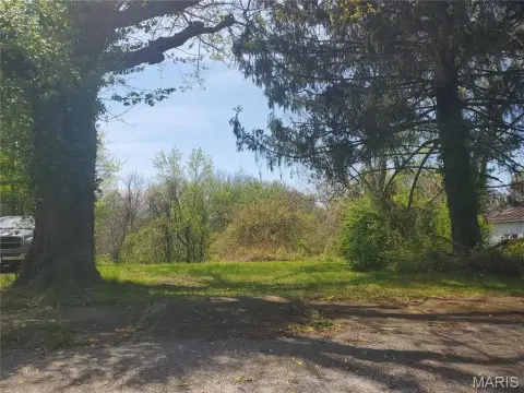 Residential Land in Belleville, IL