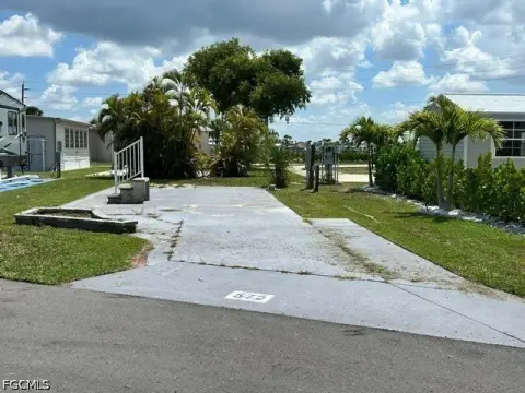 Vacant RV/Mobile Home Lot