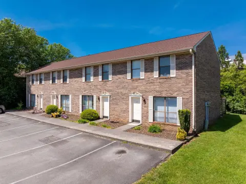 Stratford Village Four-Unit Townhomes