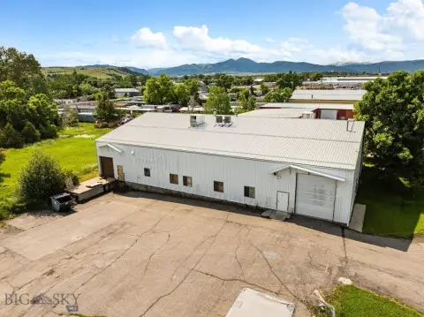 Flex Space with Warehouse Area
