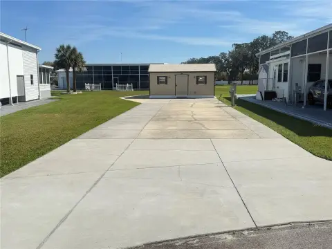 Oversized Motorhome Lot in Polk