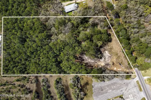 Land in Ocean Springs, MS