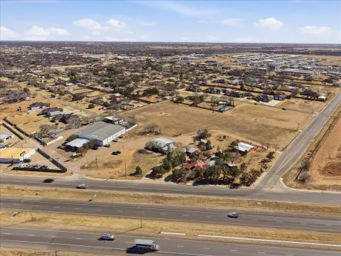 Hard-Corner Commercial Land