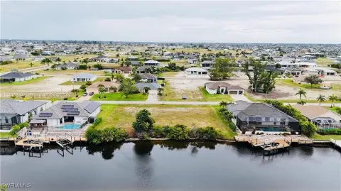 Waterfront Lot in Cape Coral