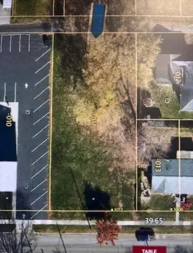 Residential Lot in Mature Neighborhood