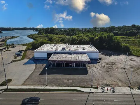 Commercial Land with Warehouse