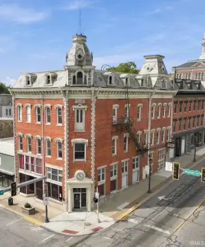 Four-Level Mixed-Use Building