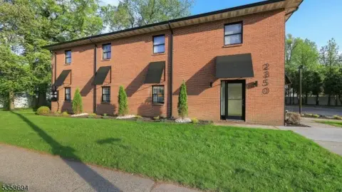 Adaptable Commercial Space For Rent