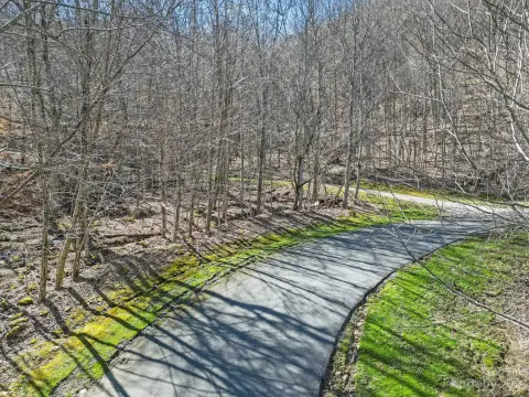 Land in Wolf Laurel Community