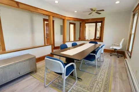 Newport City Commercial Live-Work Space