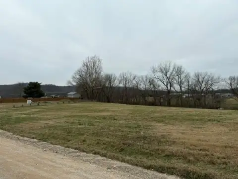 Unrestricted Land in Siloam Springs