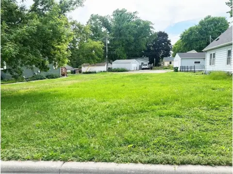Residential Land in Quaint Lauderdale