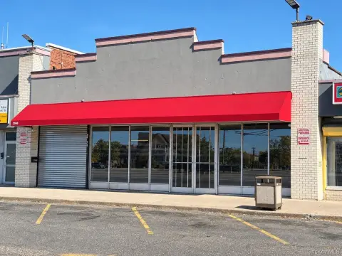 Open-Plan Retail Space
