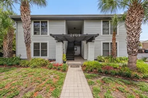 Turn-Key Quadruplex Near SoHo District