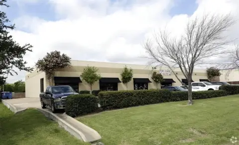 Office Warehouse with Roll-Up Door