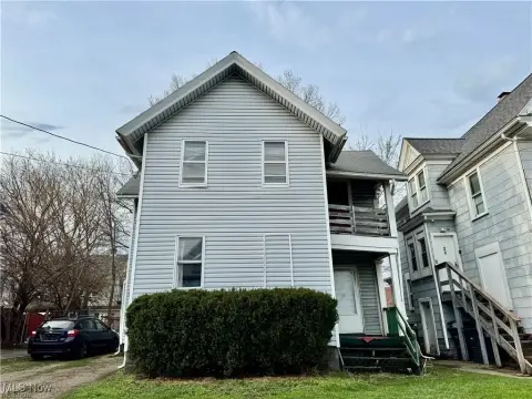 Akron Duplex Near University