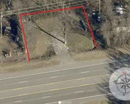 Land Along E Hwy 412