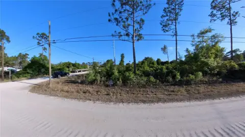 Spacious Corner Lot in DeLand