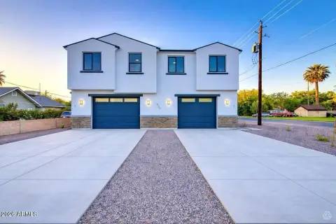 New Duplex in Camelback East